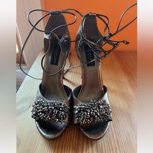 Donna Karan gray high heels/Women’s size 9.5